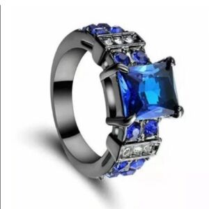 New With Tags Blue and Silver Ring
